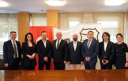 Beşiktaş Başkan Adayı Fuat Çimen yönetim kurulu aday listesini açıkladı