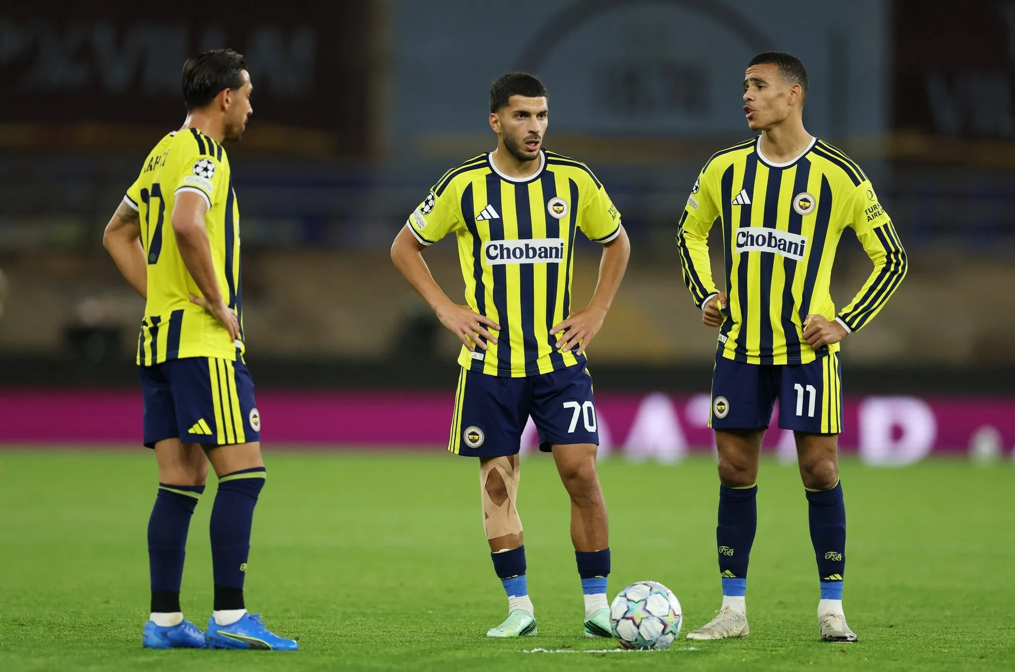 Aston Villa, Fenerbahçe karşısında sergilediği performansla dikkat çeken Oğuz Aydın'ı takibe aldı