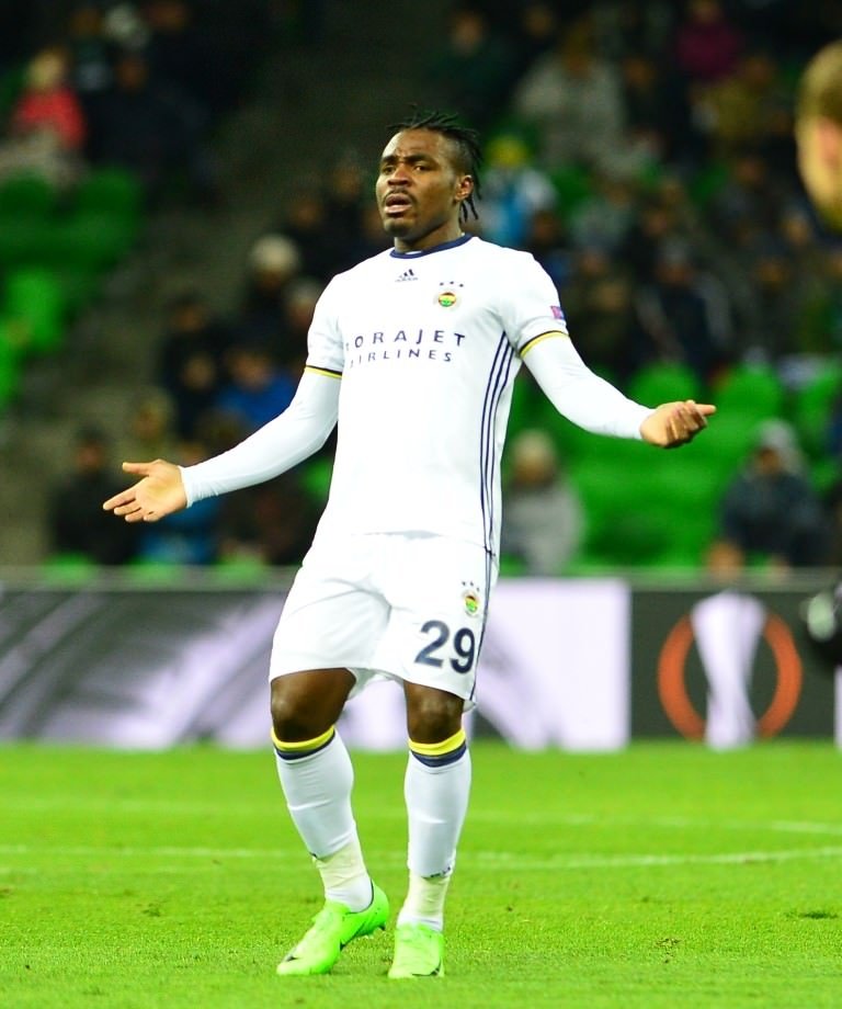 Emenike’nin umursamaz tavrı isyan ettirdi