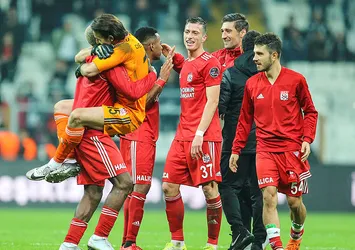 Sivasspor'da teknik direktör belirsizliği