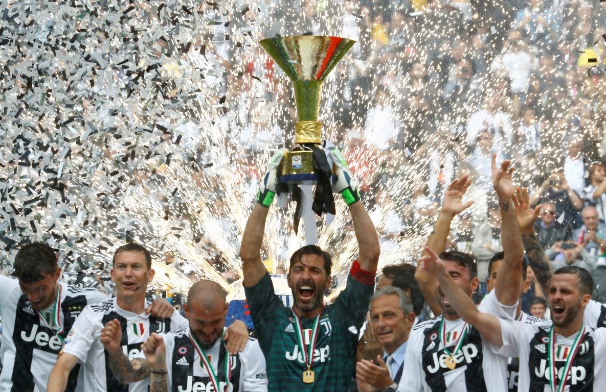 Buffon, gözyaşları içinde Juventus kariyerini noktaladı