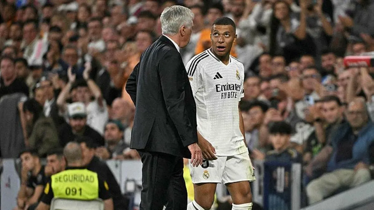 Kylian Mbappe'den Real Madrid'e kötü haber!