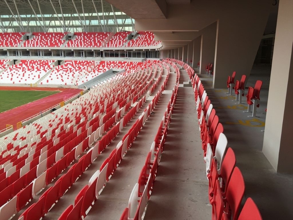 Sivas ve Eskişehir stadyumlarında sona yaklaşıldı