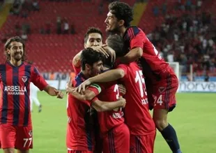 Mersin'den Samsun'a üç gollü darbe