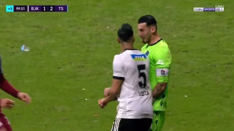 Beşiktaş Trabzonspor maçında tansiyon bir anda yükseldi! İşte o pozisyon... - 2