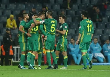 Fenerbahçe, Adana Demirspor'u farklı geçti