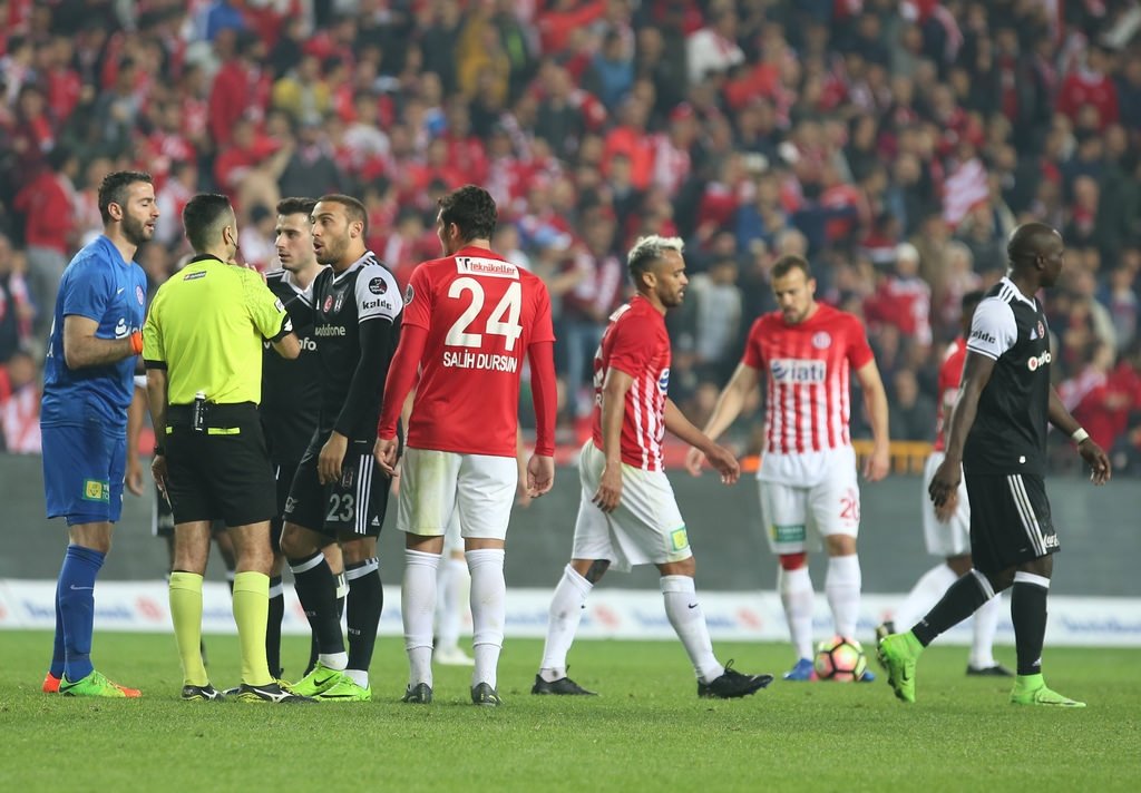 Vicent Aboubakar’a sert tepki