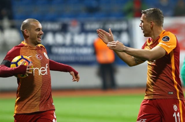 Çin’den Wesley Sneijder’e inanılmaz teklif