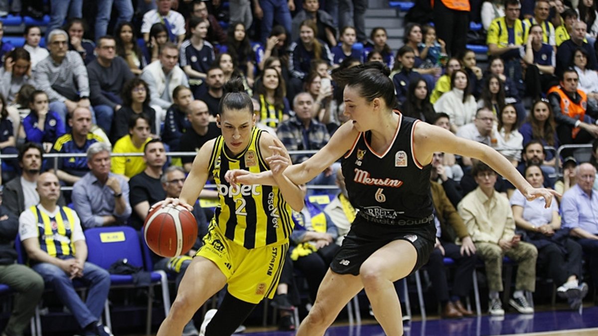 Fenerbahçe Opet şampiyonluk, ÇİMSA ÇBK Mersin seriyi uzatmak için sahada! Fenerbahçe Opet şampiyonluk, ÇİMSA ÇBK Mersin seriyi uzatmak için sahada!