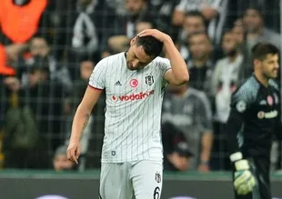 Beşiktaş'ta Tosic Fenerbahçe derbisinde yok