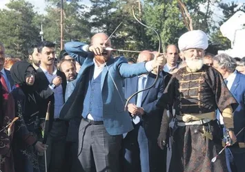 Erzurum’da Türk şöleni