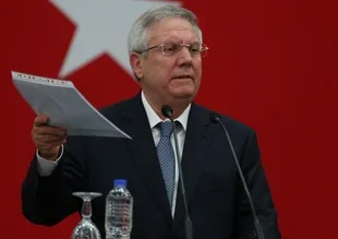 Aziz Yıldırım'ın cezası kaldırıldı