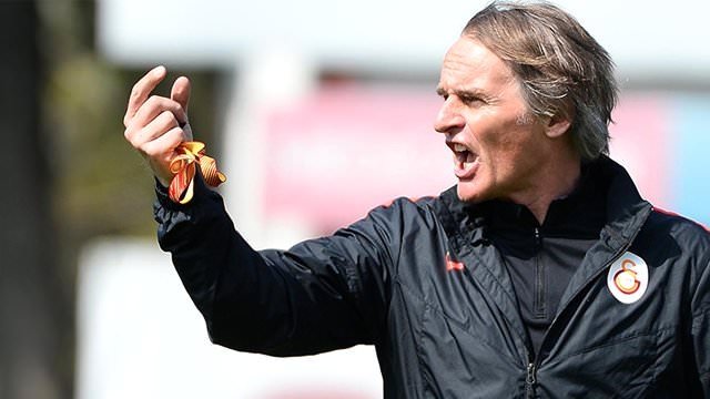 Riekerink birçok oyuncudan az kazanacak