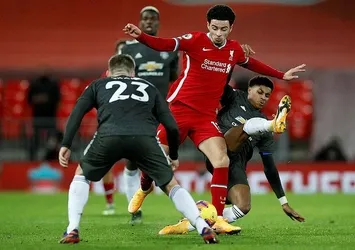 Liverpool ve Manchester United yenişemedi!