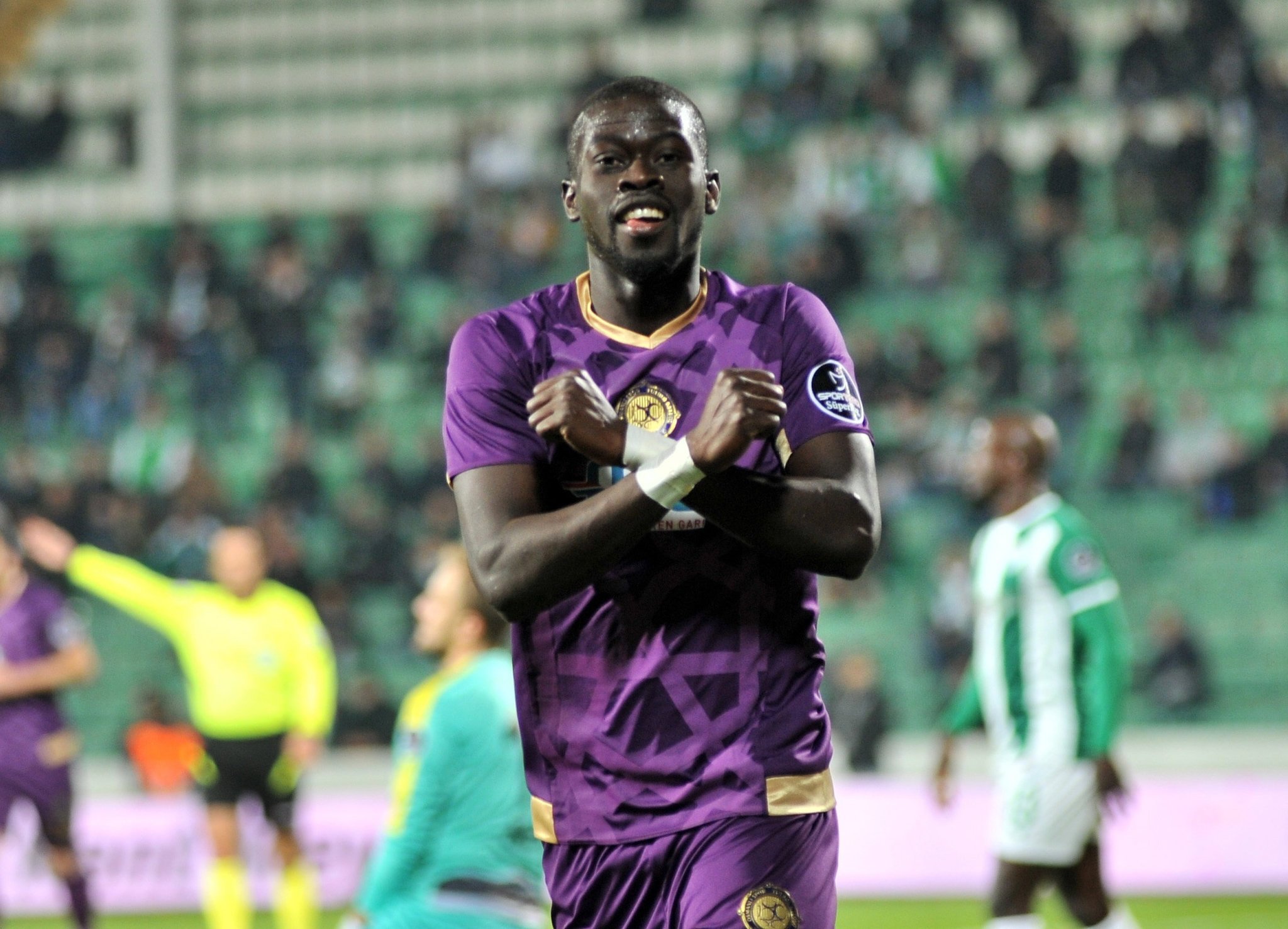 Galatasaray taraftarından Ndiaye transferine tepki!