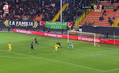 Yaser Asprilla net fırsattan yararlanamadı! İşte o anlar