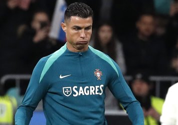 Cristiano Ronaldo'nun uyuduğu yatak açık arttırmayla satışta!