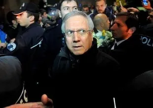 Konya'da Aziz Yıldırım'a protesto