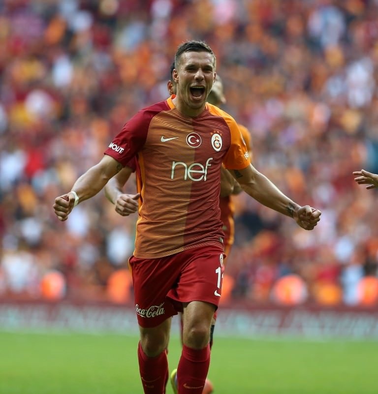 Podolski için 10 milyon Euro