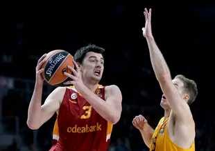 Galatasaray'dan Barcelona'ya basketbol dersi