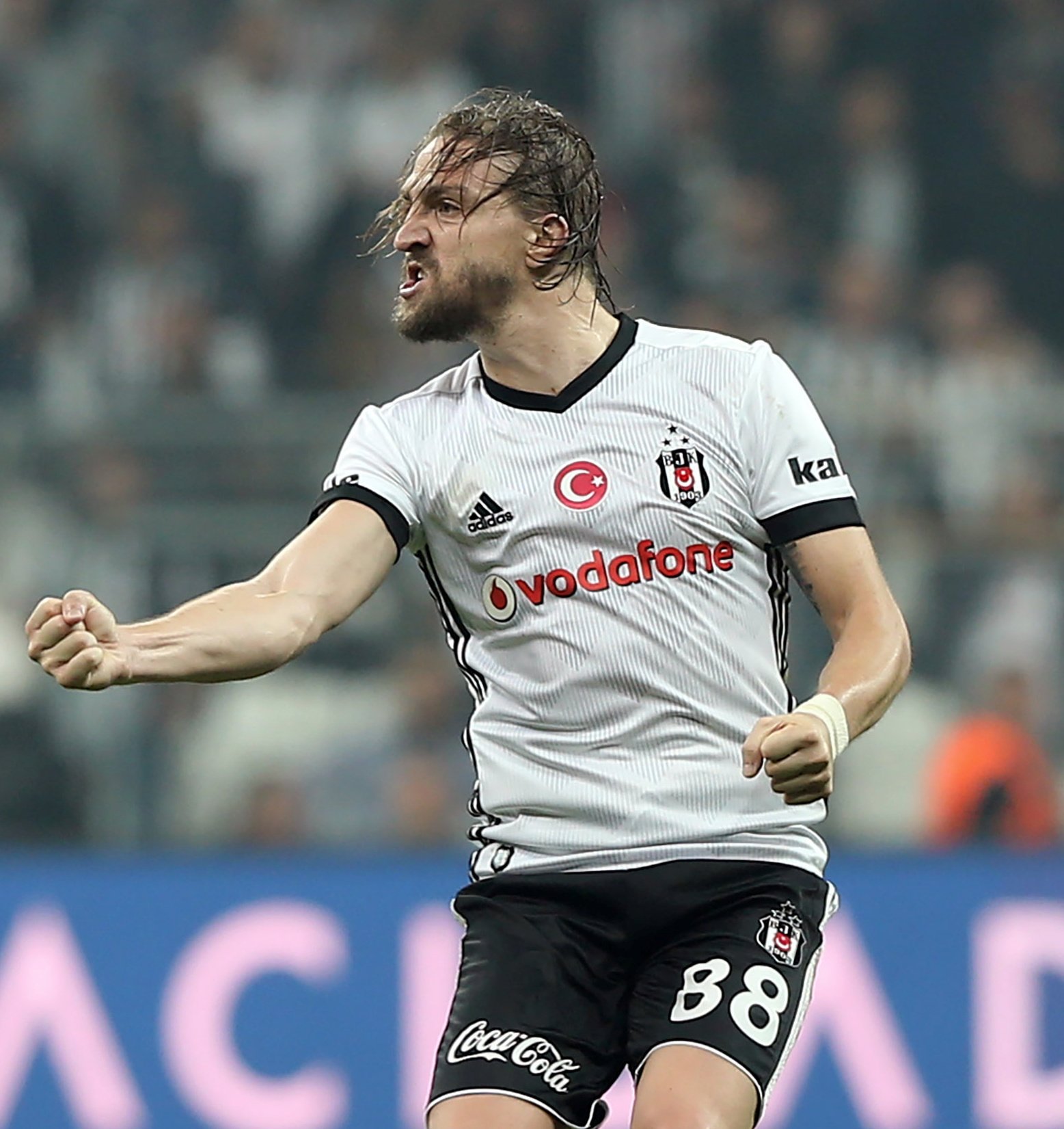 Caner Erkin’e büyük şok!