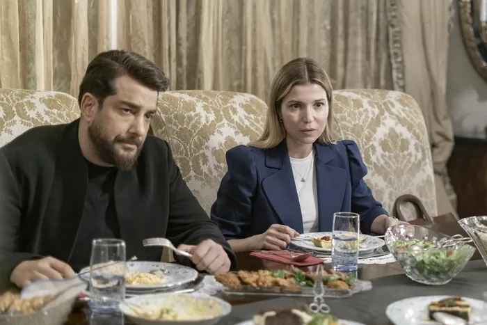 camdaki-kiz-55-bolum-izle-camdaki-kiz-son-bolum-izle-kanal-d-canli-izle-camdaki-kiz-izle-1667469059585.jpeg Camdaki Kız yeni bölüm İZLE | Camdaki Kız son bölüm İZLE | Camdaki Kız 55. bölüm İZLE! - 5