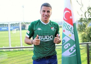 Bursaspor’da çifte imza