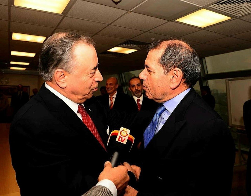 Dursun Özbek’e son dakika sürprizi!