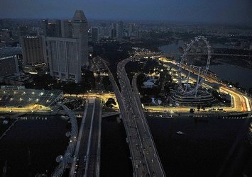 Formula 1 heyecanı Singapur'da!