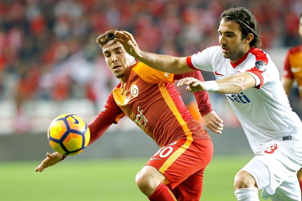 Antalyaspor-Galatasaray karşılaşmasından kareler