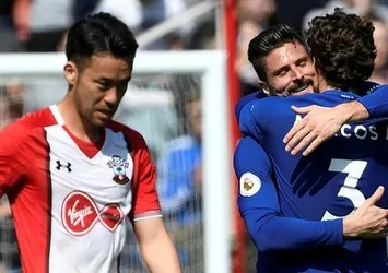 Chelsea, Giroud ile güldü