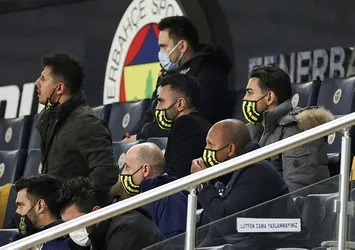 İrfan Can tribünde!