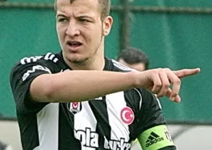 Beşiktaş'ın eski yıldızının yeni takımı şaşırttı!