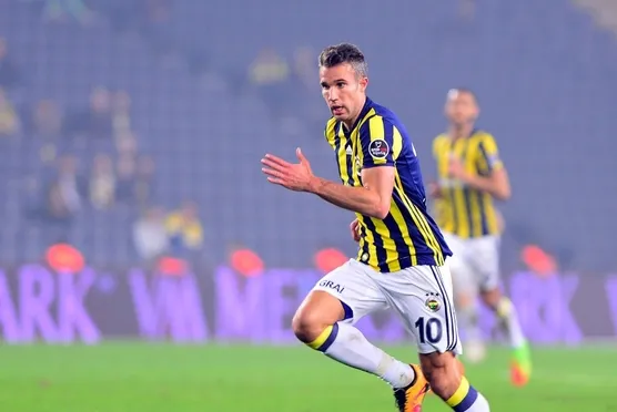Robin van Persie Fenerbahçe'de kalıyor