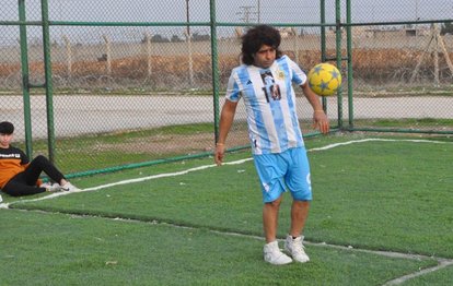 Şanlıurfalı Menderes Akın, Maradona’ya benzerliği ile herkesi şaşırtıyor!