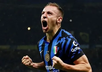Davide Frattesi kimdir?