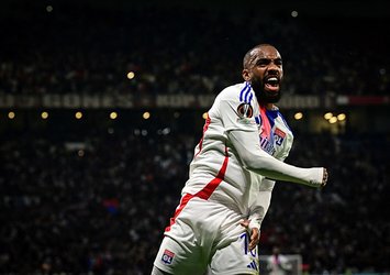 F.Bahçe'den Lacazette bombası! İşte sözleşme şartları