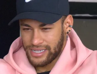 Neymar gözyaşlarına boğuldu