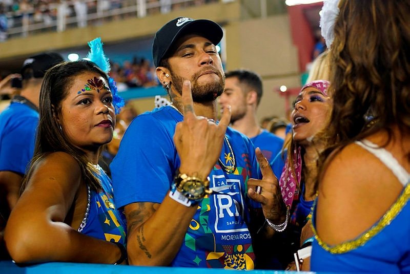 Neymar Rio Karnavalı’nda görüntülendi!