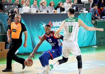 Anadolu Efes deplasmanda kayıp