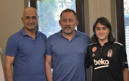 Beşiktaş Enes Cinemre’yi transfer etti! Sergen Yalçın’la pozunu verdi