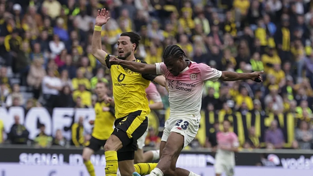 Bayer Leverkusen deplasmanda Borussia Dortmund'u devirdi