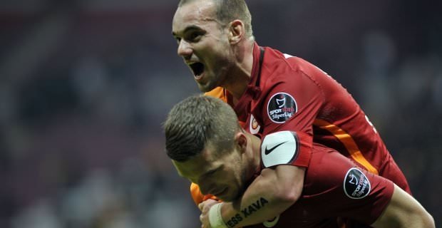 Sneijder’e büyük şok!