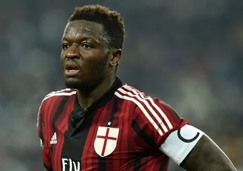 Sulley Muntari'ye şok!