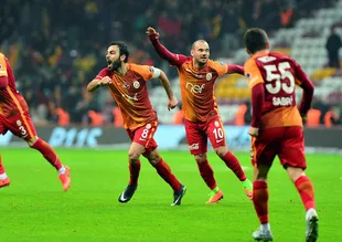 Galatasaray'da şampiyonluk hesabı