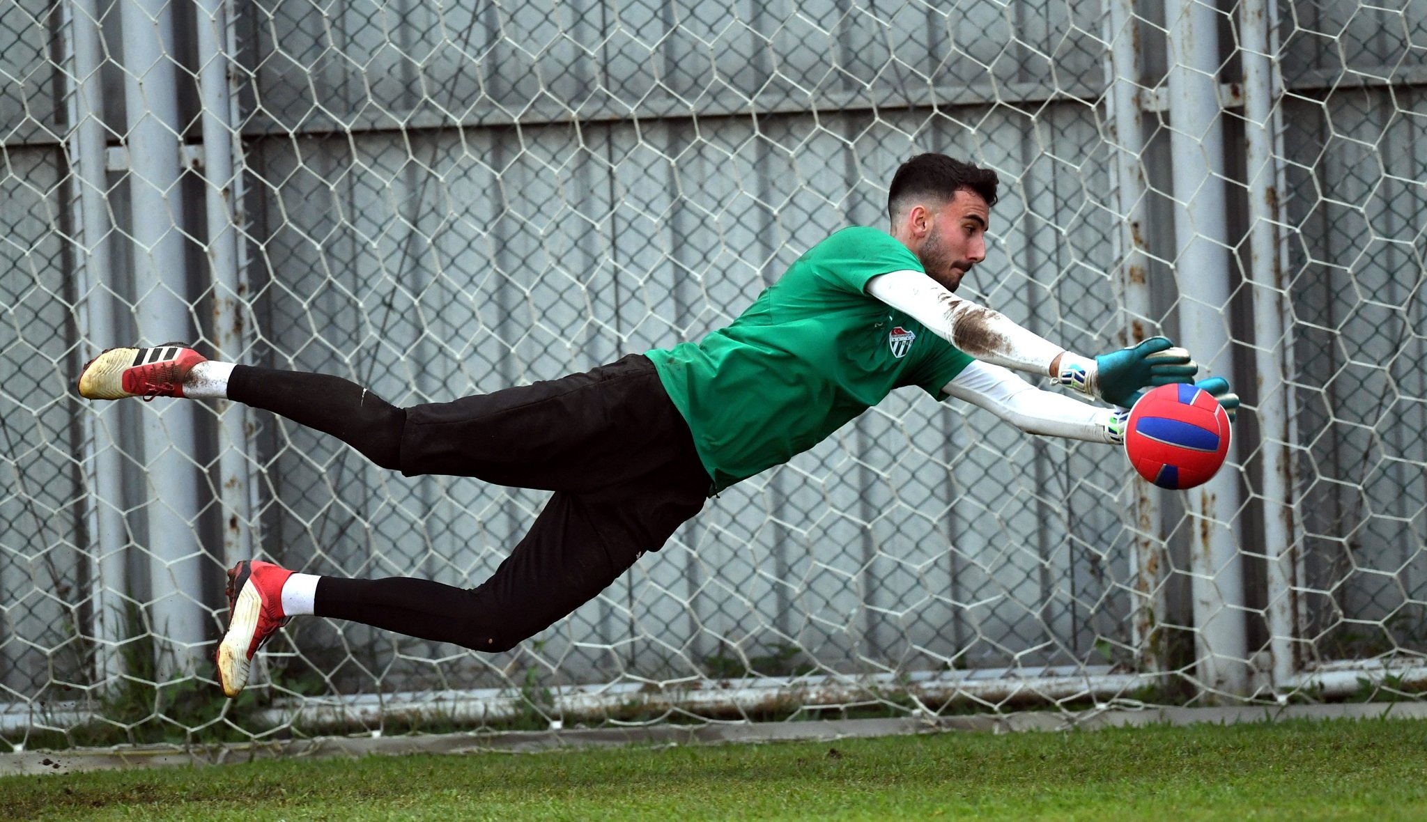 Liverpool Muhammed Şengezer’in peşinde!