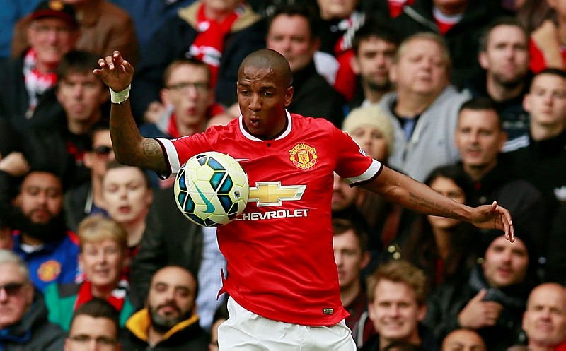 Fenerbahçe’ye Ashley Young’dan yeşil ışık