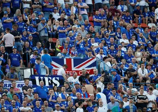 Leicester taraftarlarına hapis cezası