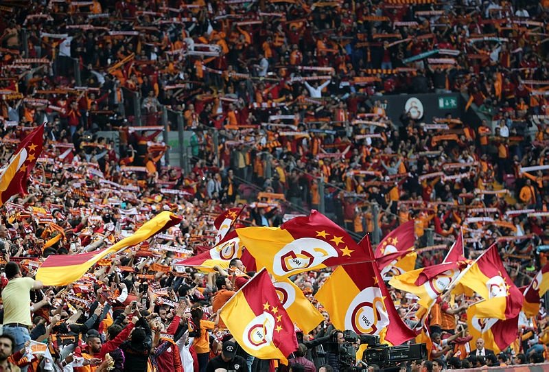 Galatasaray derbide para bastı