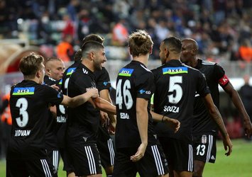 Beşiktaş Ajax'a konuk oluyor